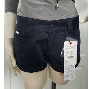 BNWT Helly Hansen Navy blue shorts with white accent sz 28